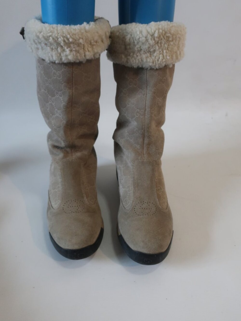 Authentic Womens Gucci Beige 163482 Guccissima Suede Shearling Boots 38 US/8 - Picture 3 of 16